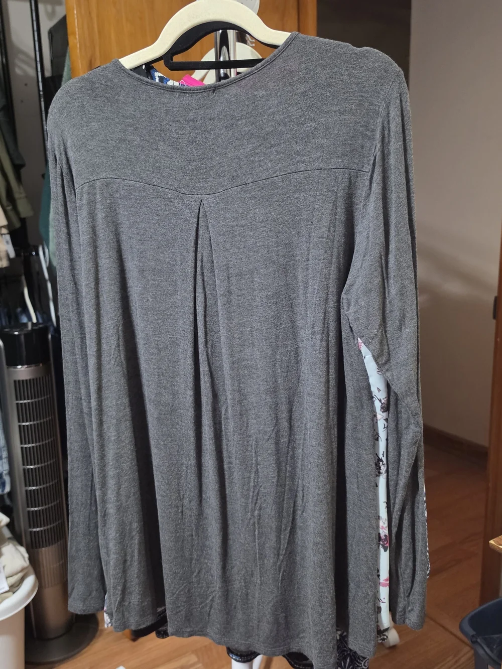 Maurices Floral Scoop Neck Long Sleeve Top - Gray & Light Blue